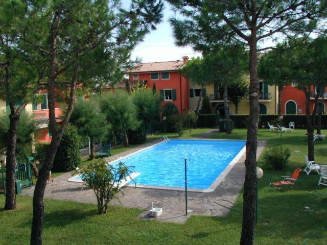 Gardappartamenti Campiello Pool シルミオーネ エクステリア 写真